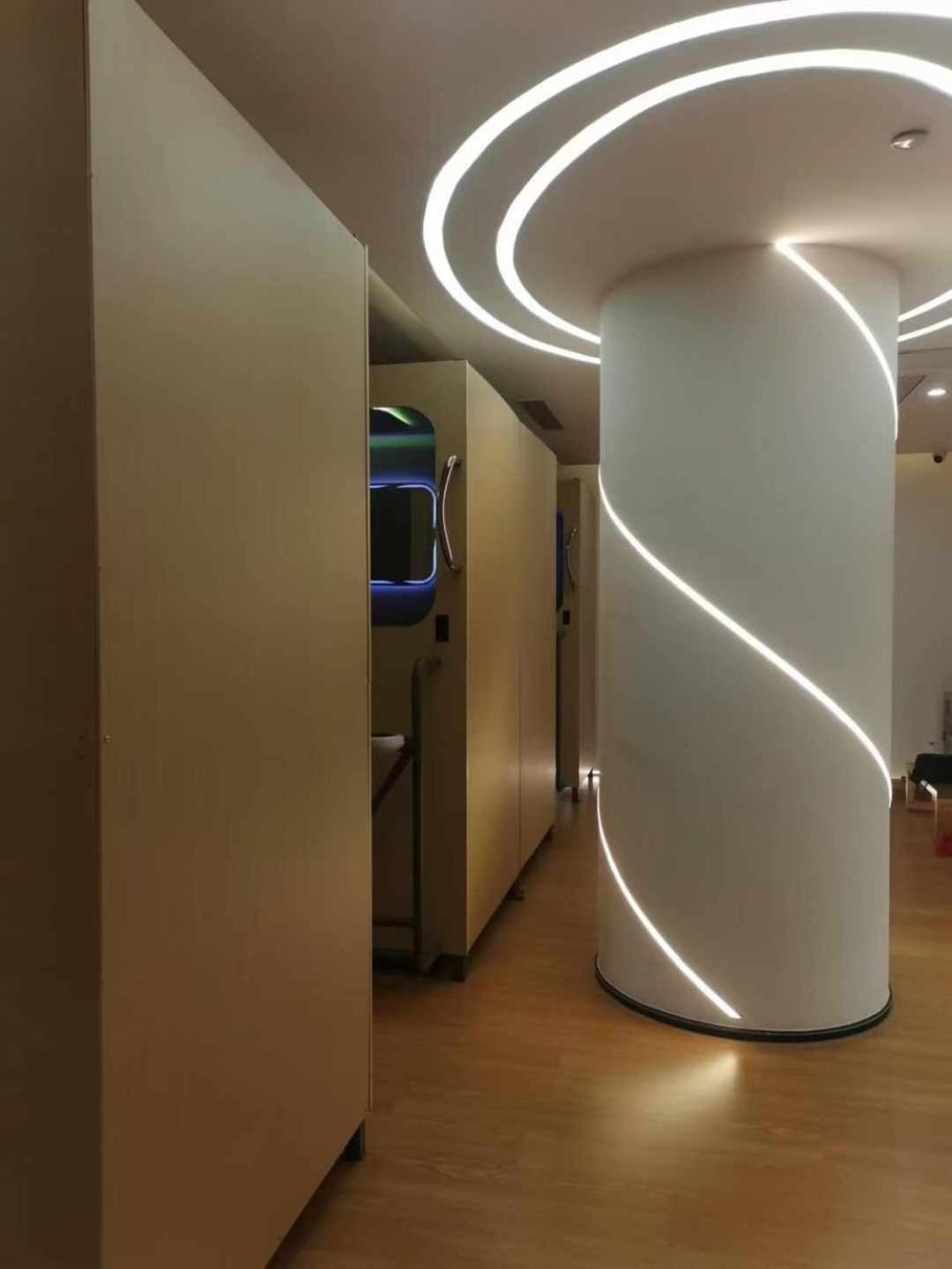 Hostel Space Capsule مدريد المظهر الخارجي الصورة