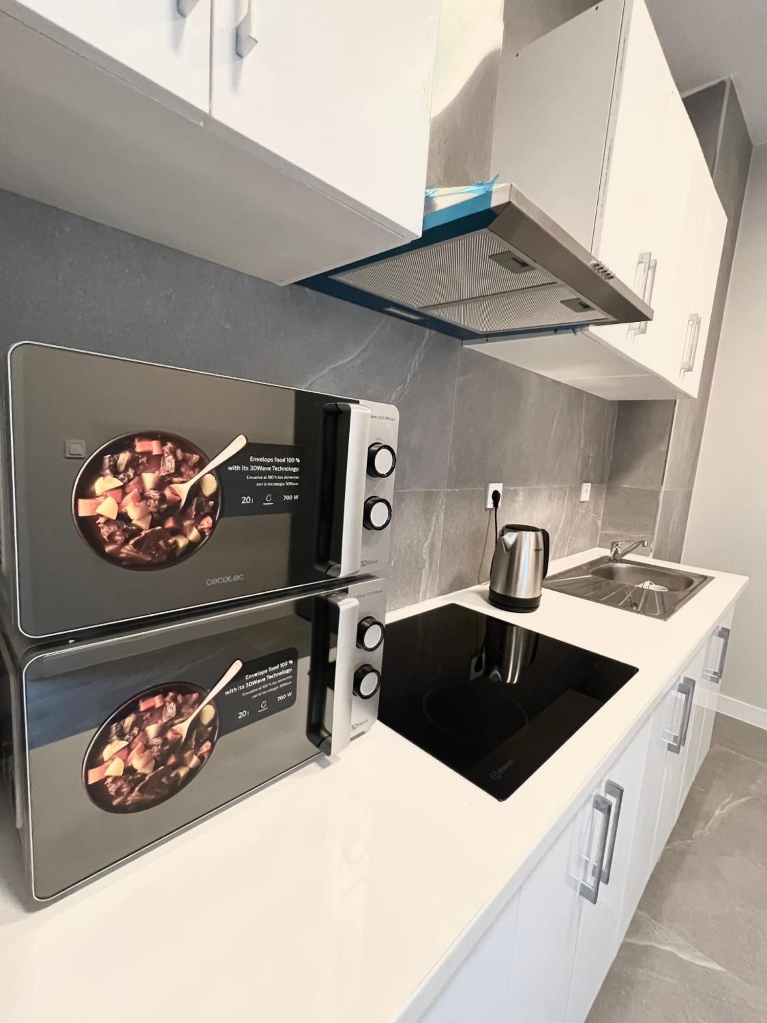 Hostel Space Capsule مدريد المظهر الخارجي الصورة