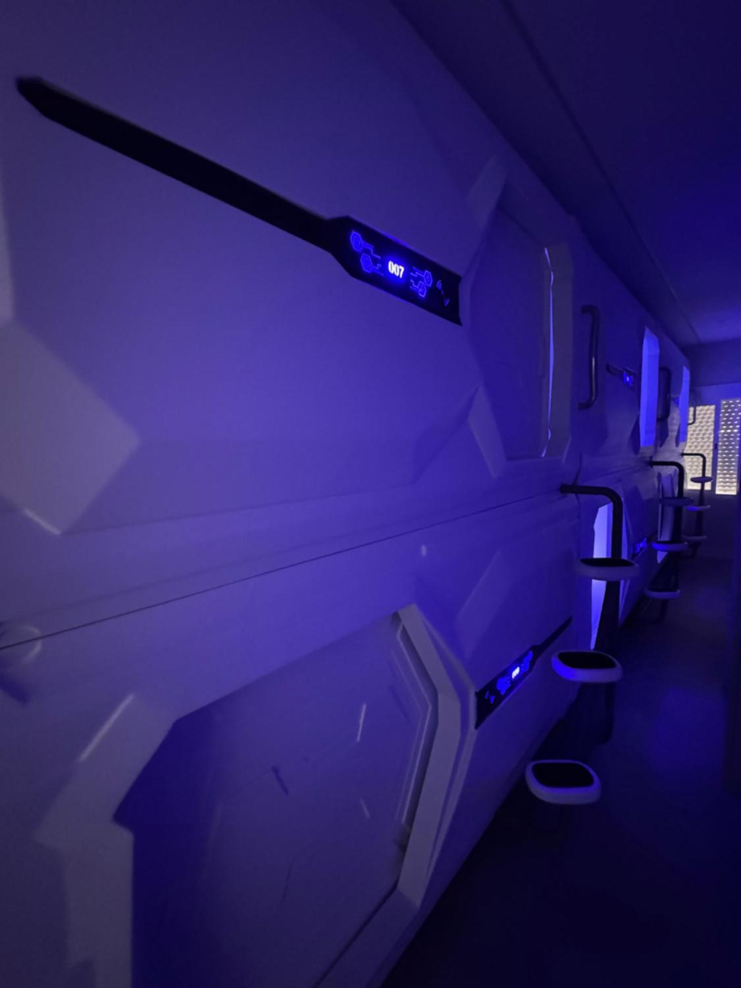 Hostel Space Capsule مدريد المظهر الخارجي الصورة